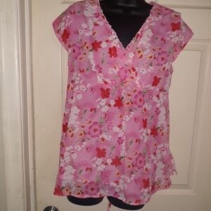 Maternity Announcements Floral maternity top .